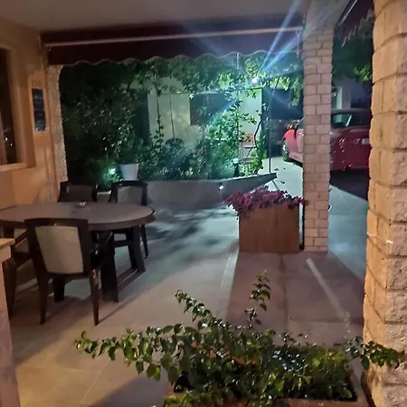 Apartment & Nora